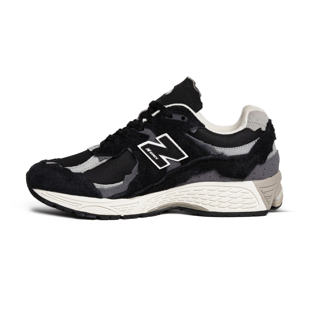 New Balance 2002R Protection Pack Black Grey M2002RDJ