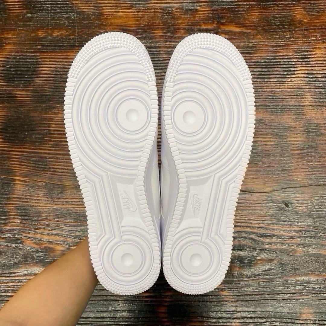 AF1 LOW WHITE UNIVERSITY RED DS