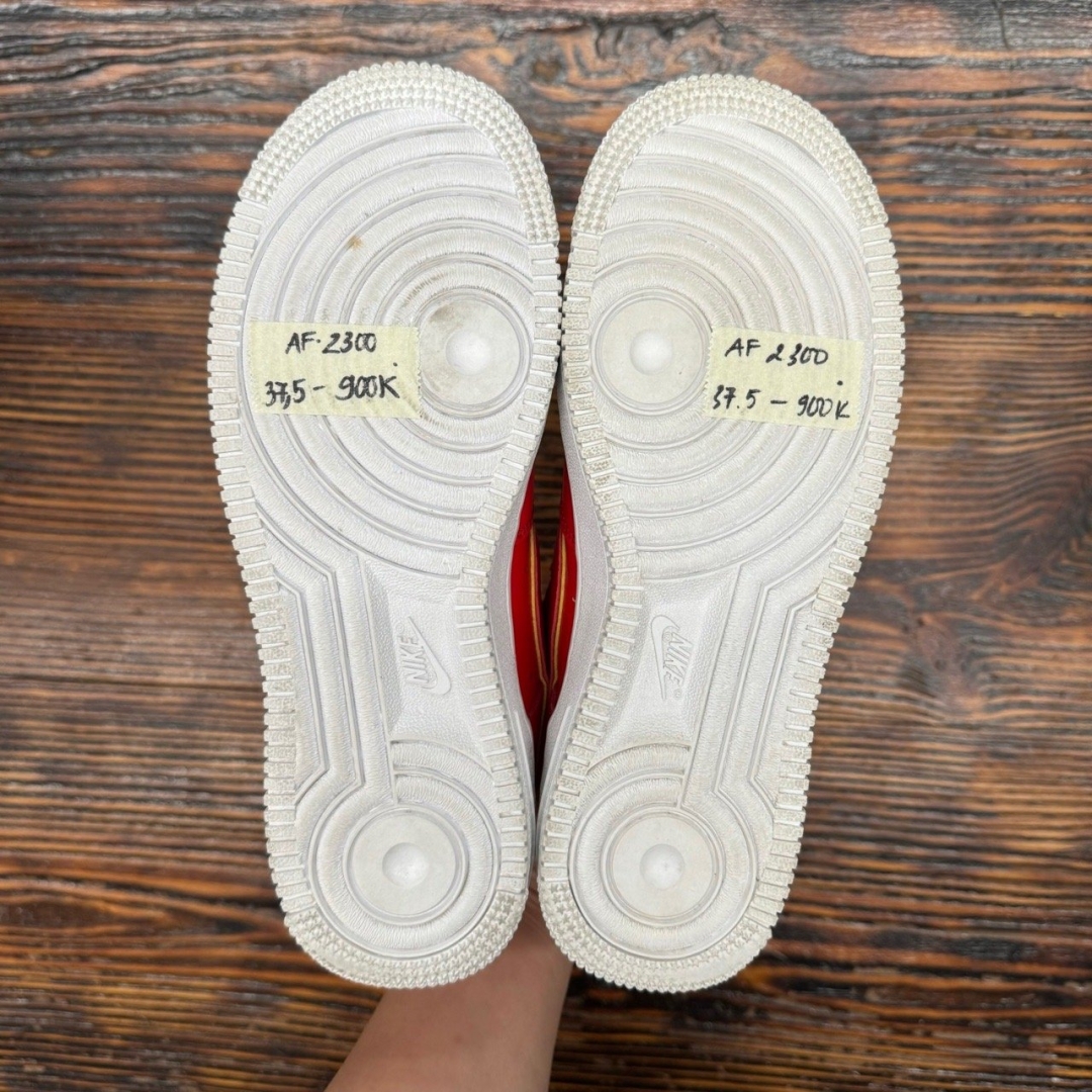 Af2300 - AF1 Low University Red - 37.5