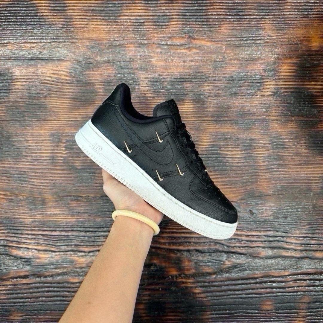 af2721 - AF1 Low Sisterhood Black - 40