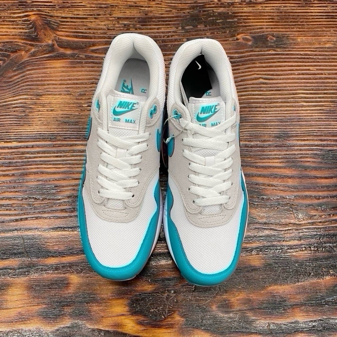 AM1 CLEAR JADE DS FB