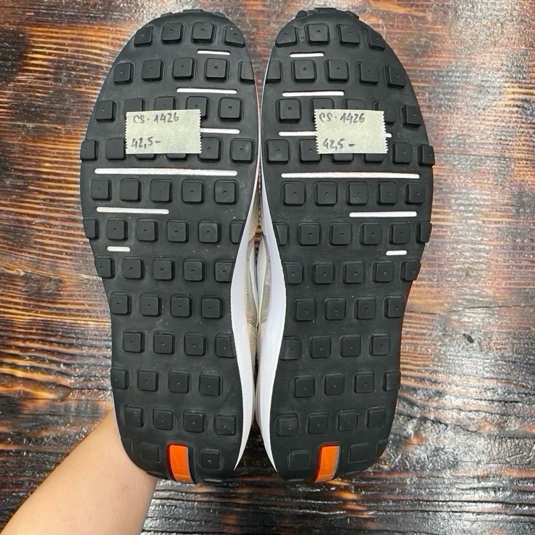 Cs1426 - Nike Waffle Grey - 42.5