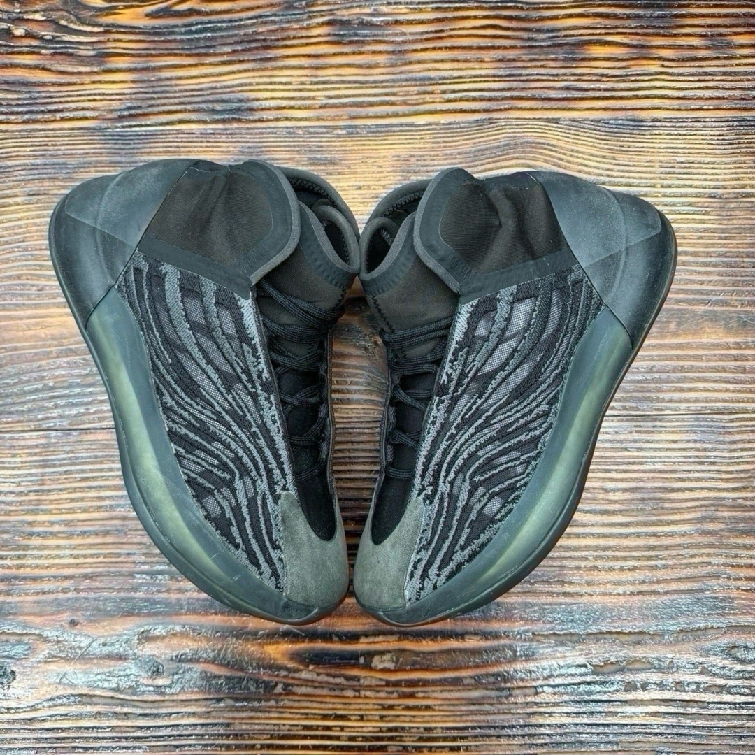 cs2875 - Yezzy Quantum Onyx - 43