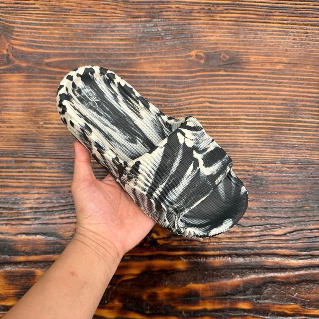 cs2994 - Adilette Slides Black Grey DS FB - 37