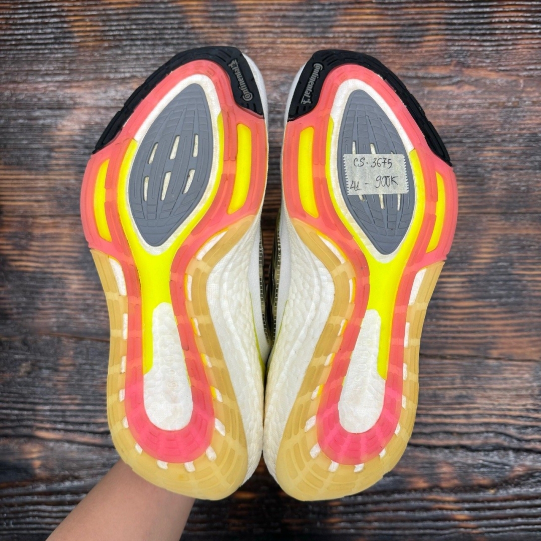 cs3675 - Ultraboost 21 White Solar Yellow - 41