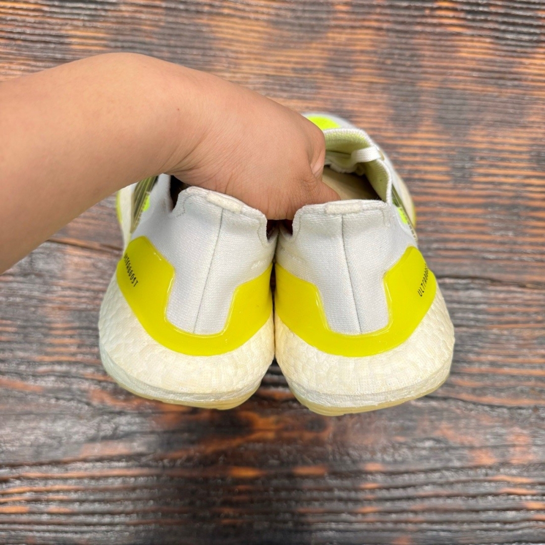 cs3675 - Ultraboost 21 White Solar Yellow - 41