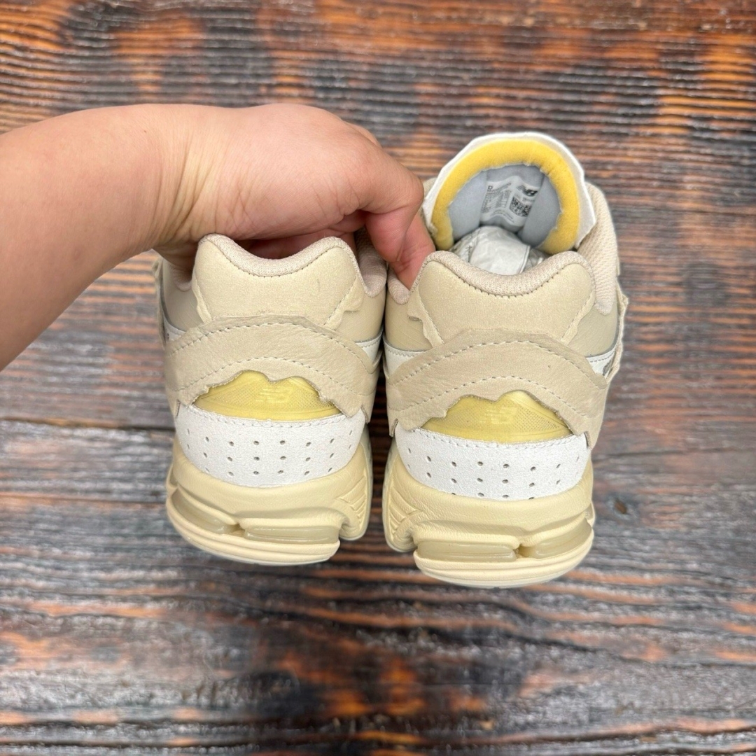 cs3708 - NBL2002 Protection Pack Sandstone DS FB - 40.5