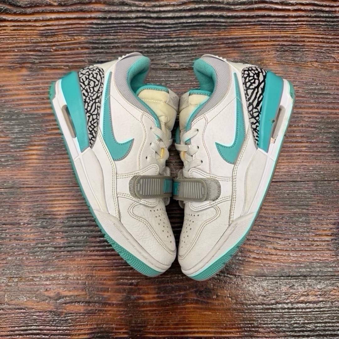 Jd2367 - Jordan Legacy Low White Turquois - 40