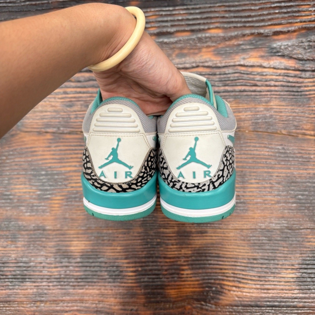 Jd2367 - Jordan Legacy Low White Turquois - 40