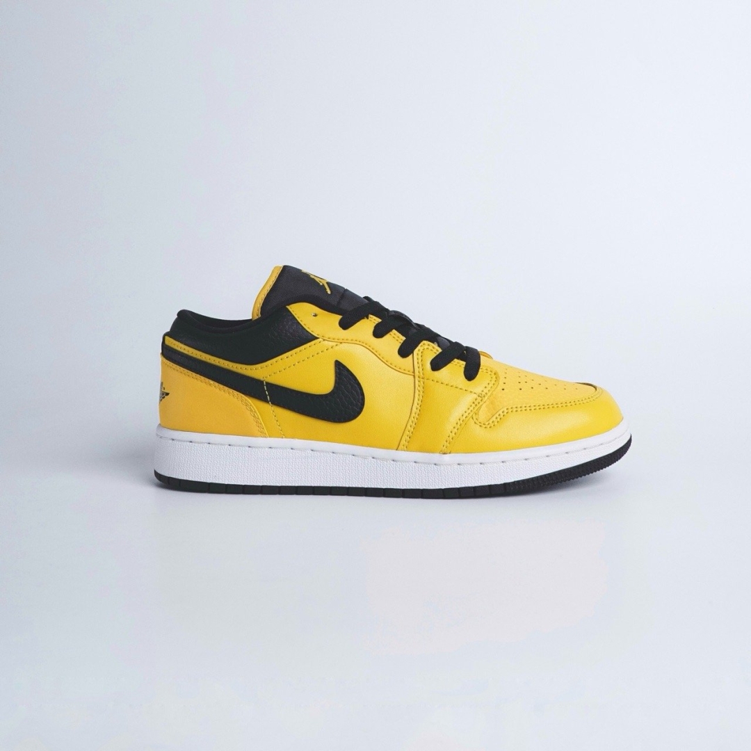 jd2889 - 1S Low University Gold Black LN - 40