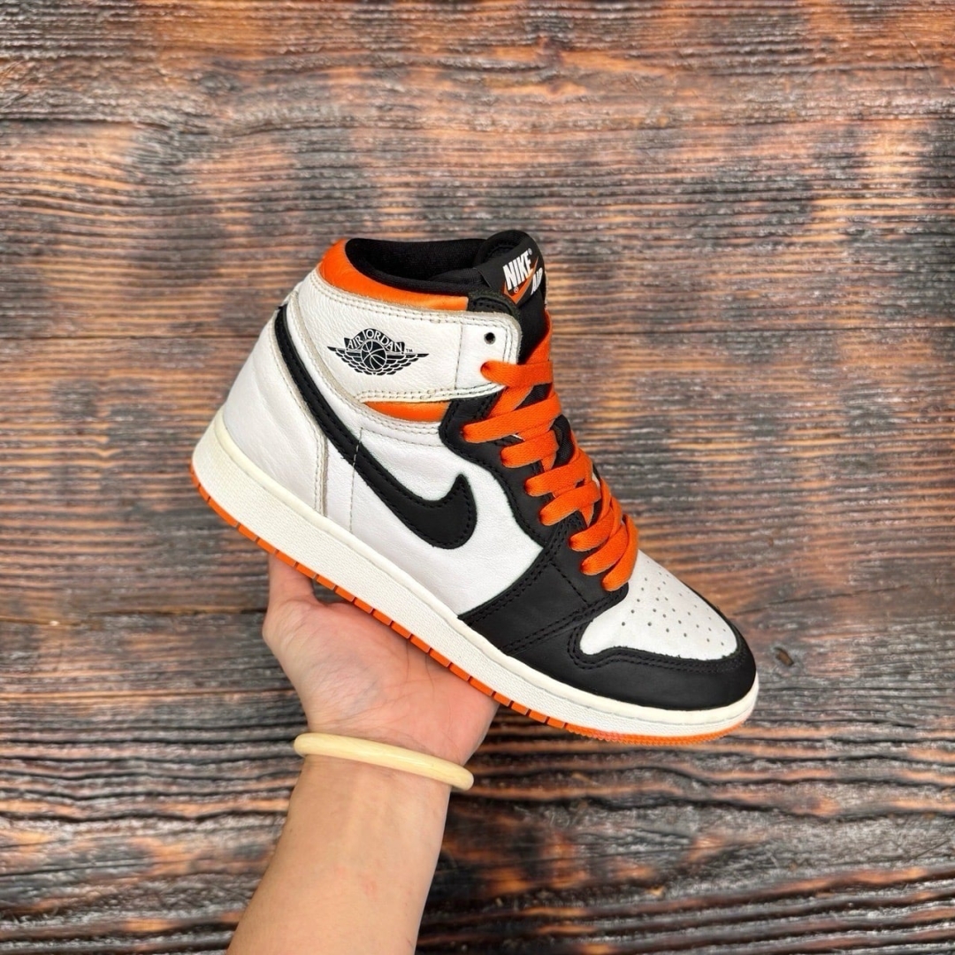 jd2981 - 1S High Electro Orange - 37.5