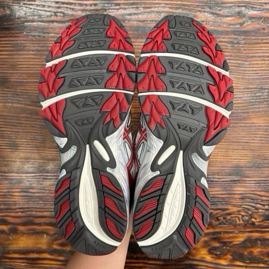 CS4016 - ASICS KAHANA TR V4 RED - 44,5