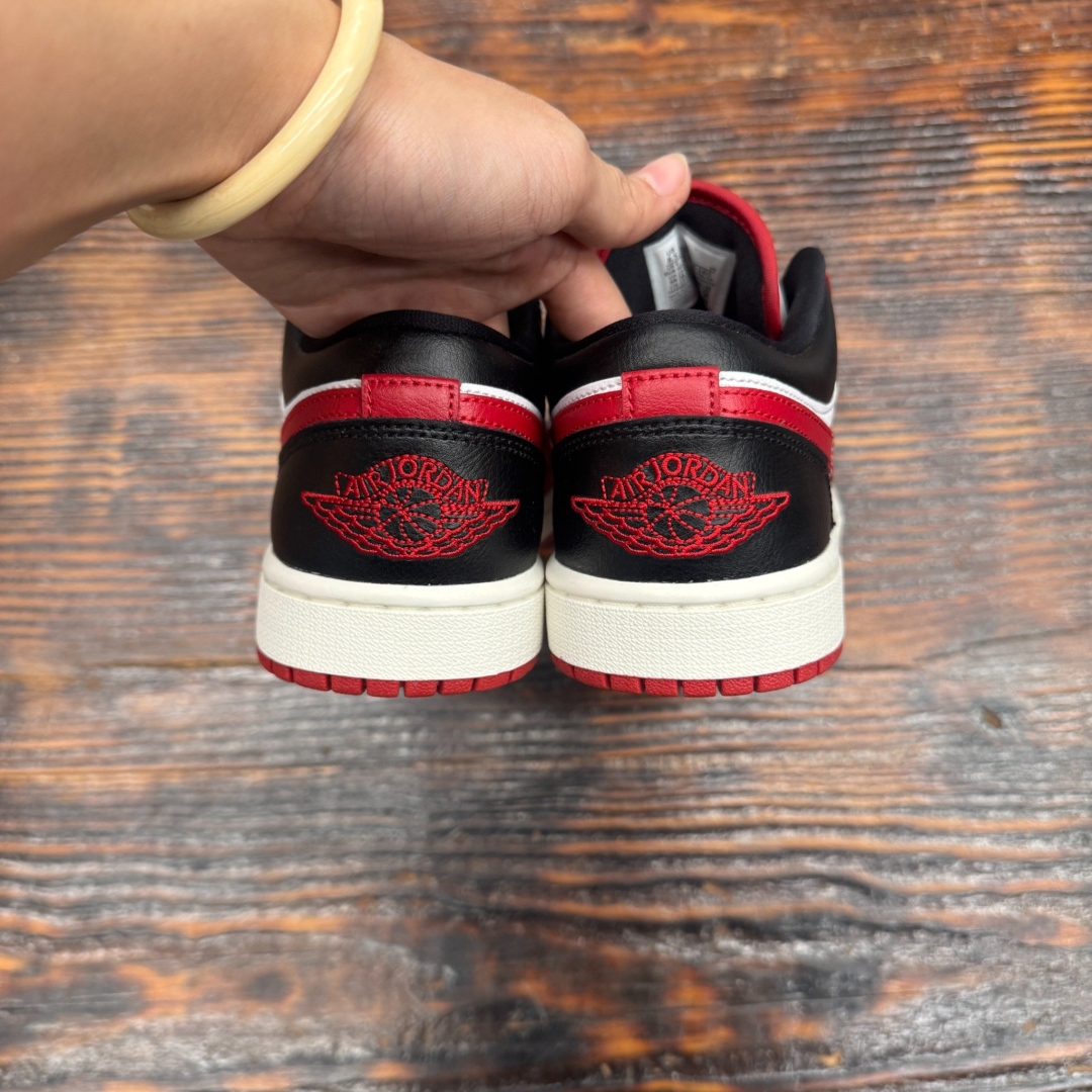 JD3157 - 1S LOW REVERSE BLACK TOE DS - 40