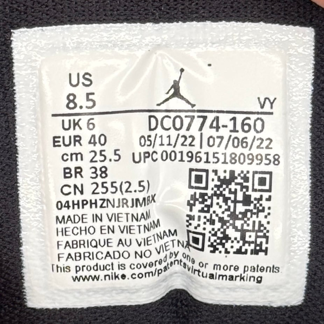 JD3157 - 1S LOW REVERSE BLACK TOE DS - 40