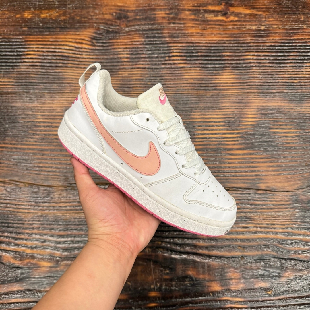 CS4034 - NIKE COURT BOROUGH WHITE PINK - 36,5