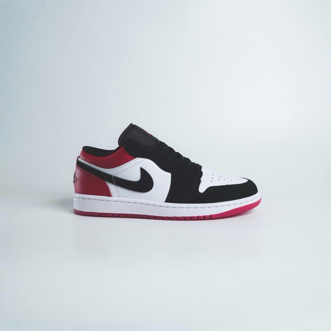 JD3182 - 1S LOW BLACK TOE 2025 DS FB - 43