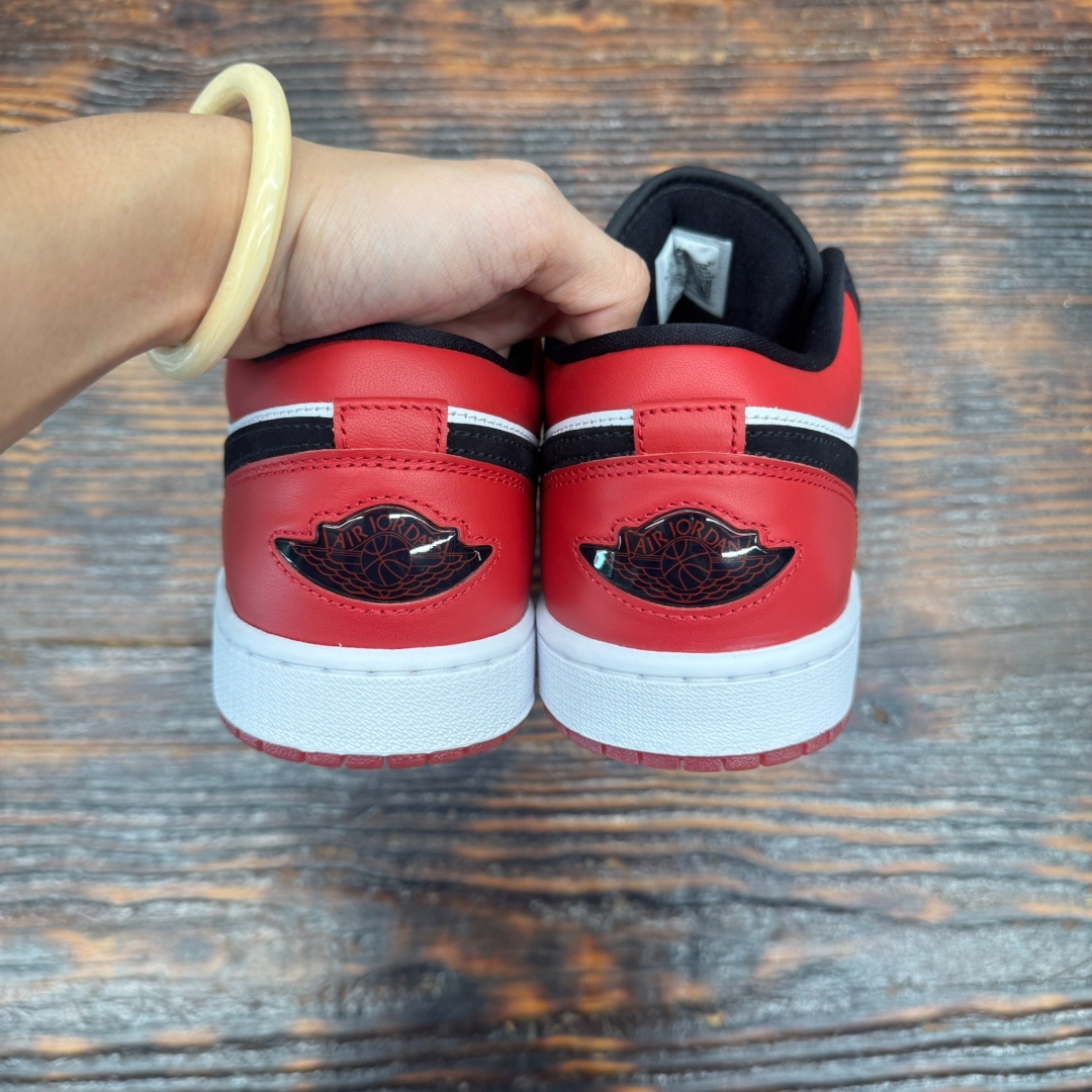 JD3182 - 1S LOW BLACK TOE 2025 DS FB - 43
