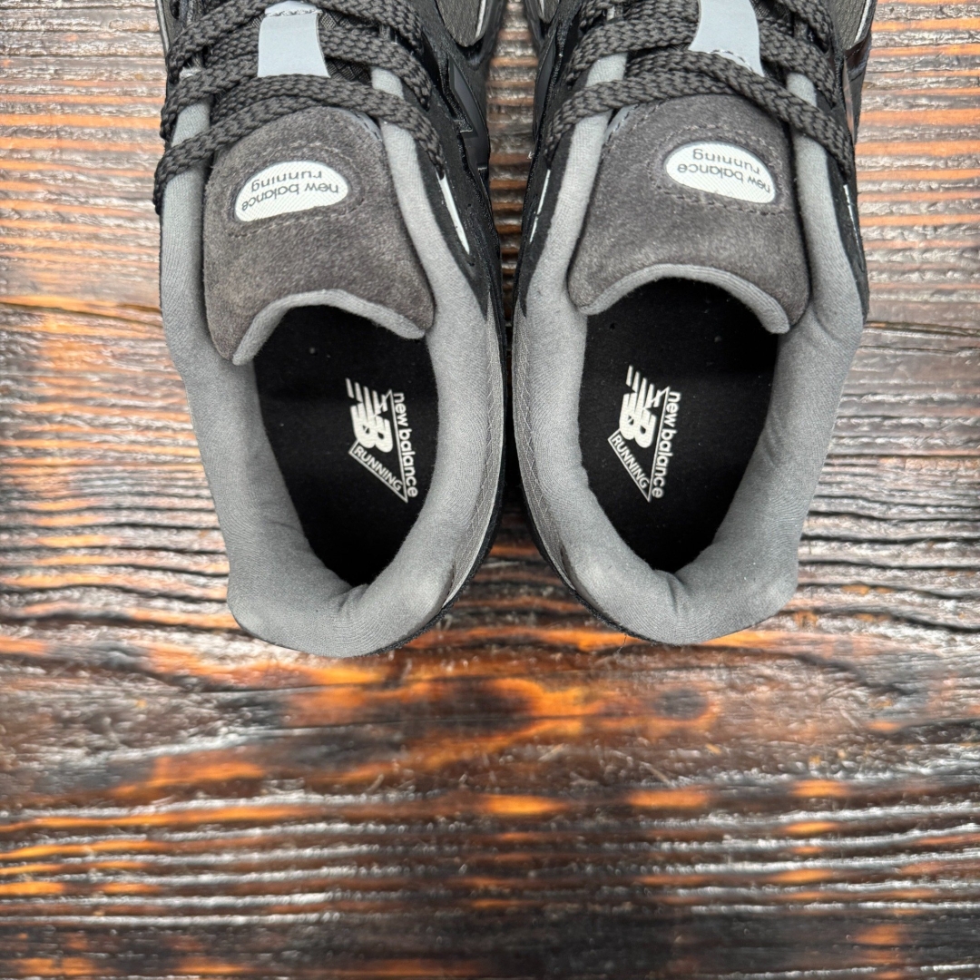 U2002RTG NEWBALANCE 2002 RIPSTOP BLACK DS FB