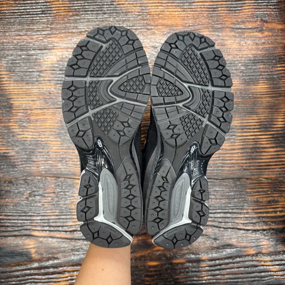 U2002RTG NEWBALANCE 2002 RIPSTOP BLACK DS FB