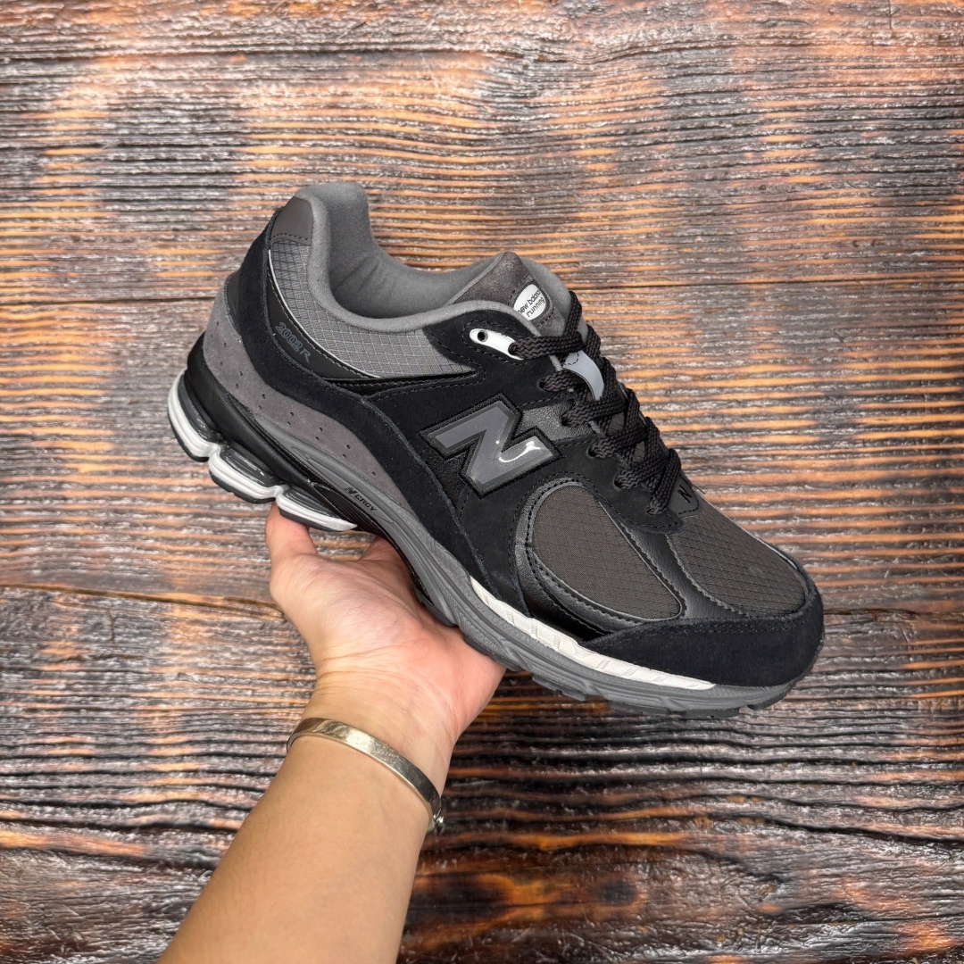 U2002RTG NEWBALANCE 2002 RIPSTOP BLACK DS FB