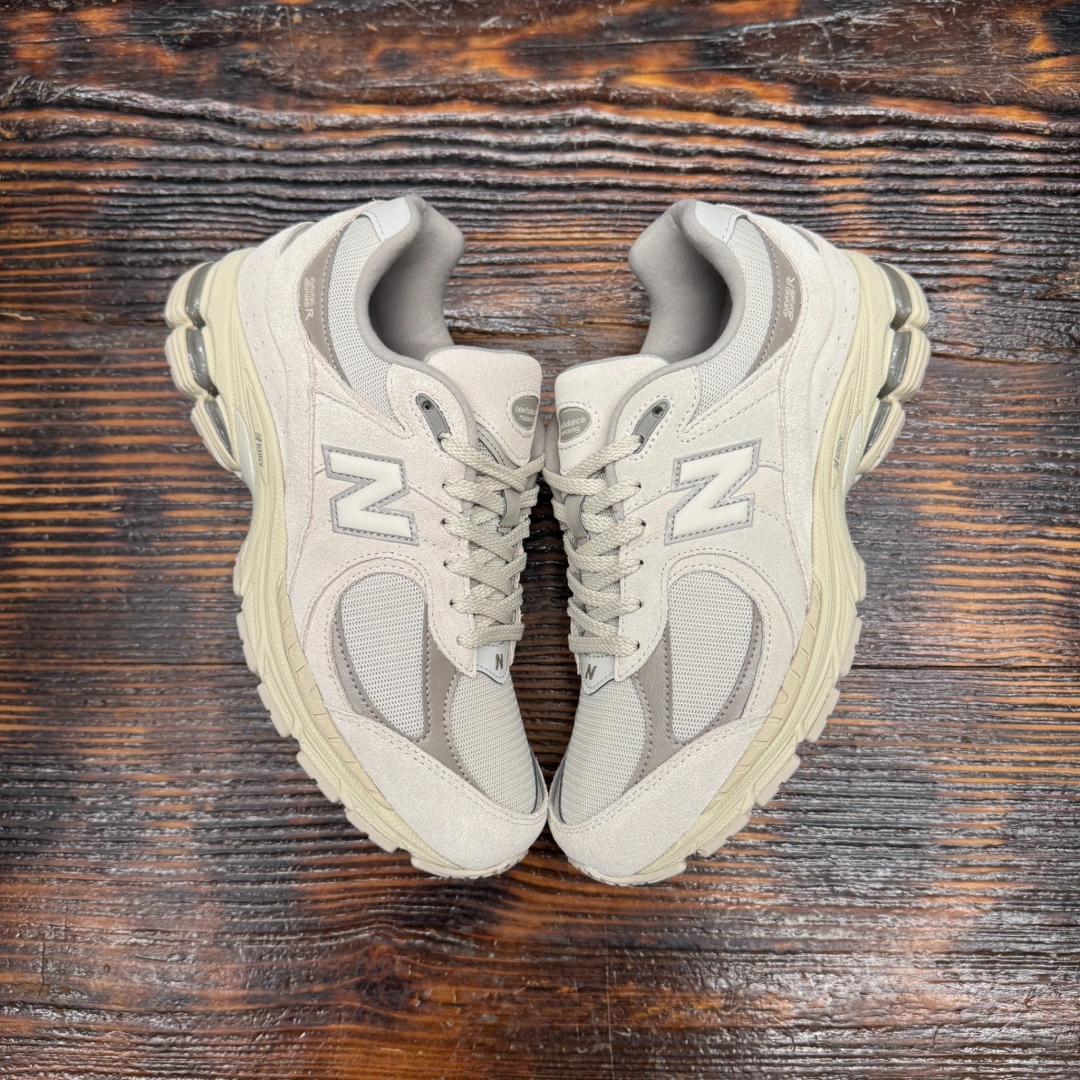 U2002RBE NEWBALANCE 2002 TIMBERWOLF DS FB - 42