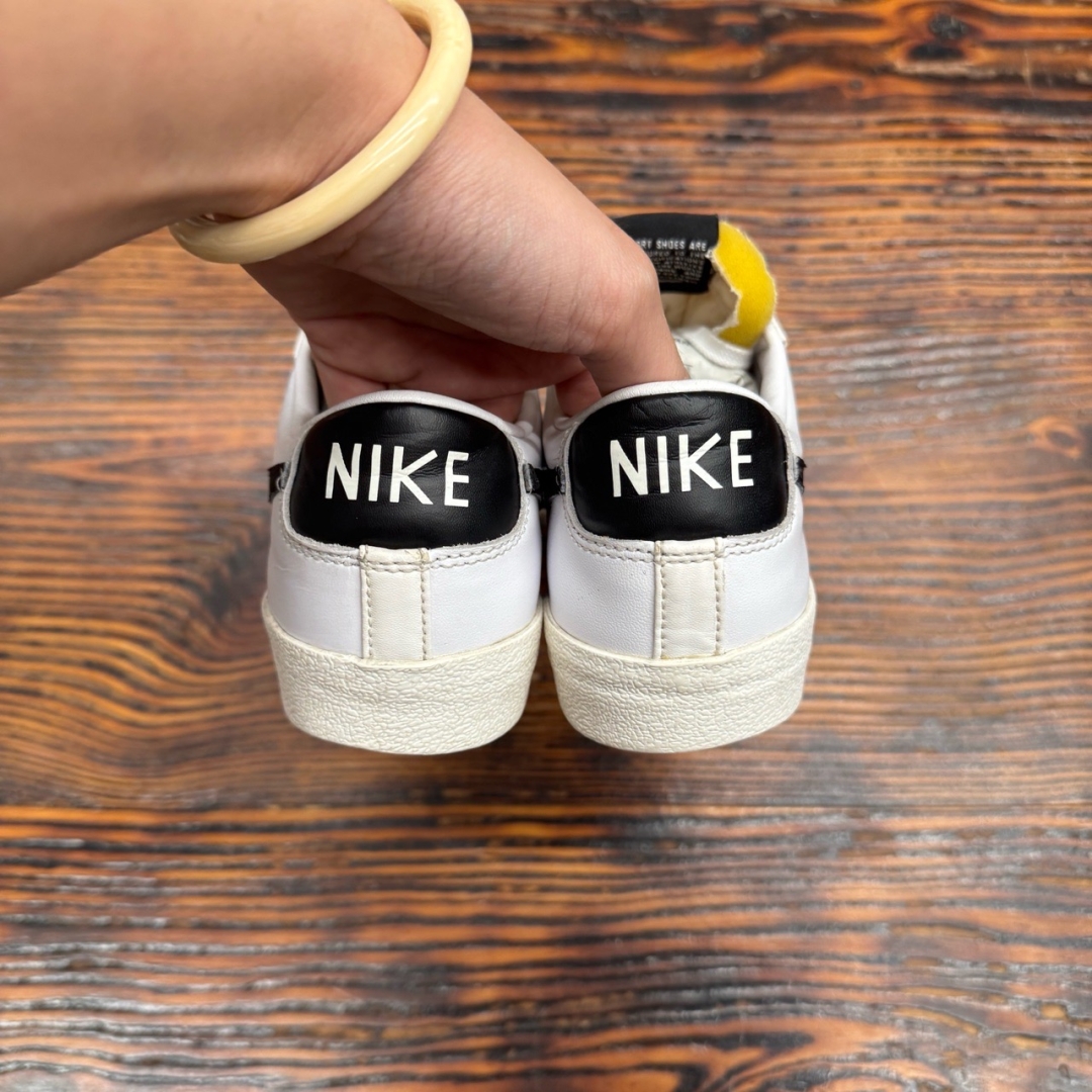 CS4145 - NIKE BLAZER LOW 77 - 38