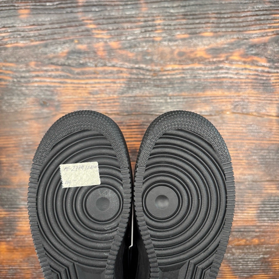 AF2774 - AF1 LOW BLACK X SUPREME DS FB -