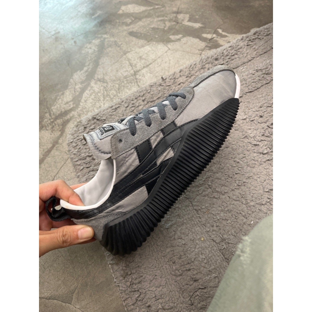 CS4228 - ONITSUKA TIGER ACROMOUNT GREY - 40,5