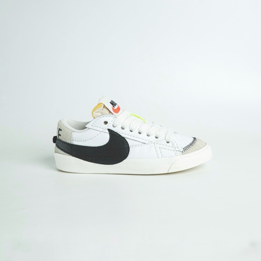 CS4279 - NIKE BLAZER LOW JUMBO WHITE BLACK - 40