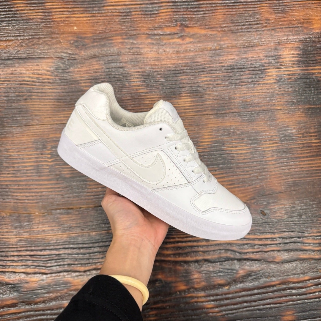 CS4305 - NIKE SB DELTA FORCE WHITE - 42