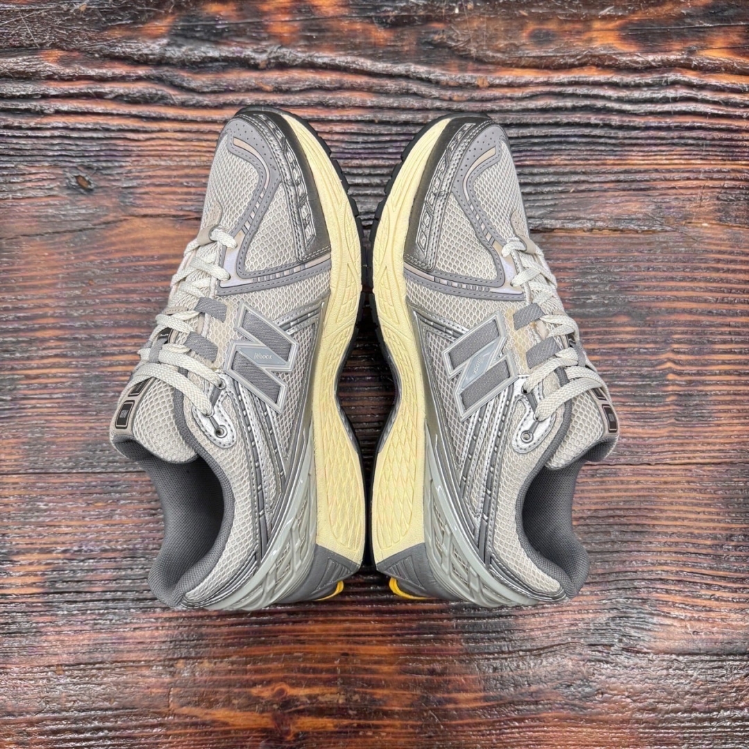 CS4317 - NEWBALANCE 1906 MOONROCK - 42,5