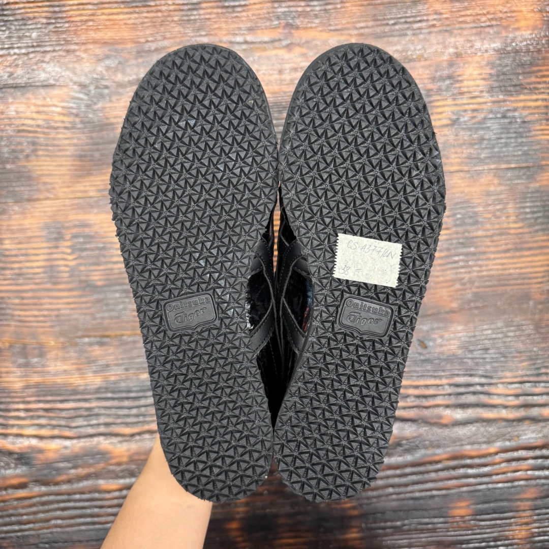 CS4377 - ONITSUKA TIGER MEXICO 66 MIDNIGHT PATENT - 38