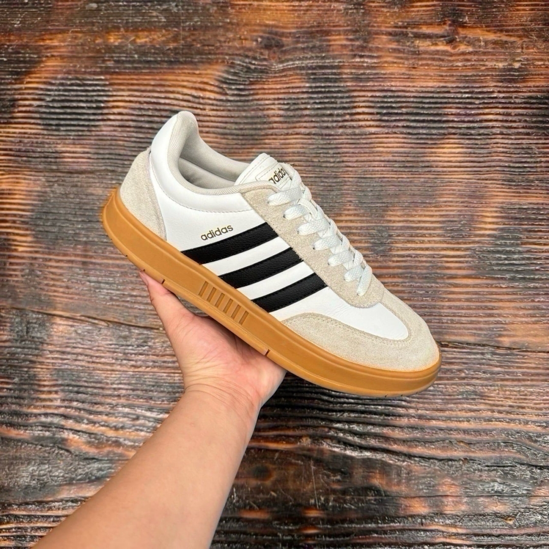 CS4554 - ADIDAS GRADAS WHITE BLACK GUM - 42,5