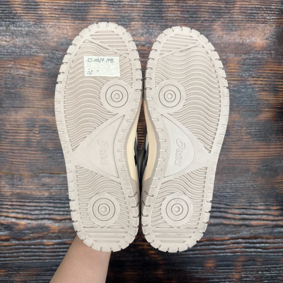 CS4627 - ASICS COURT MZ CREAM BLACK FB - 42