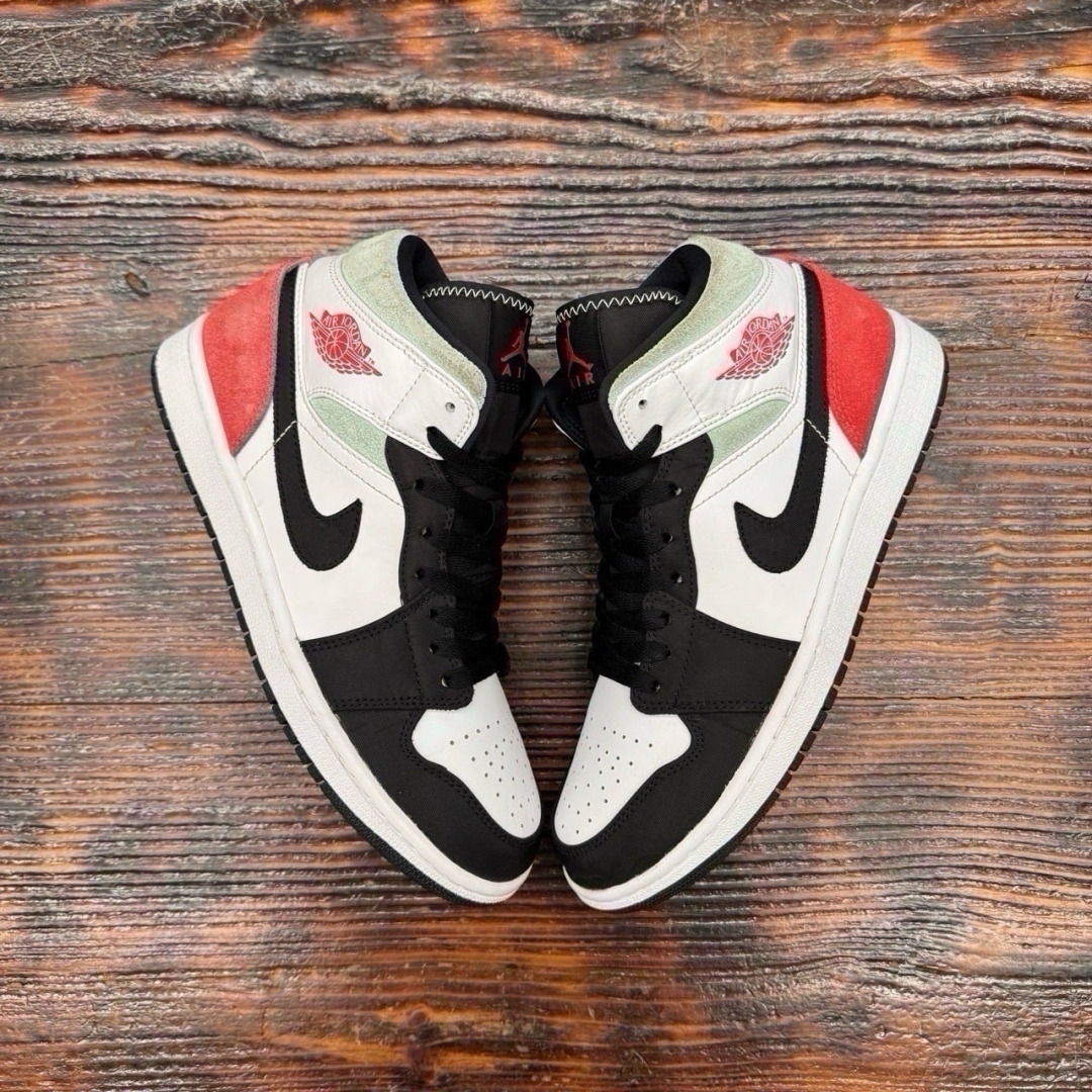 JD3331 - 1S MID UNION BLACK TOE - 41