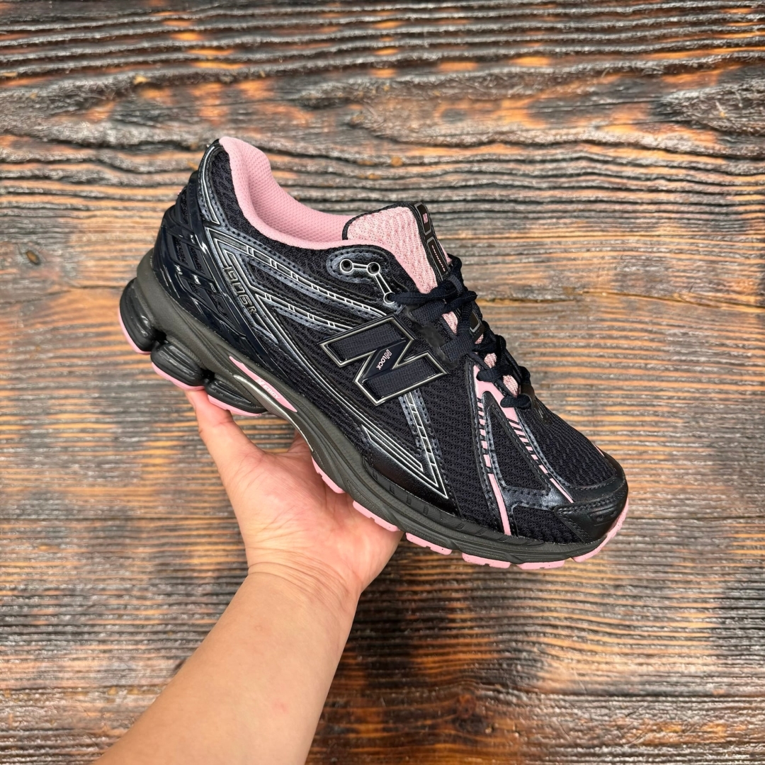 U1906RCU NEWBALANCE 1906 PINK TAFFY DS FB - 41,5