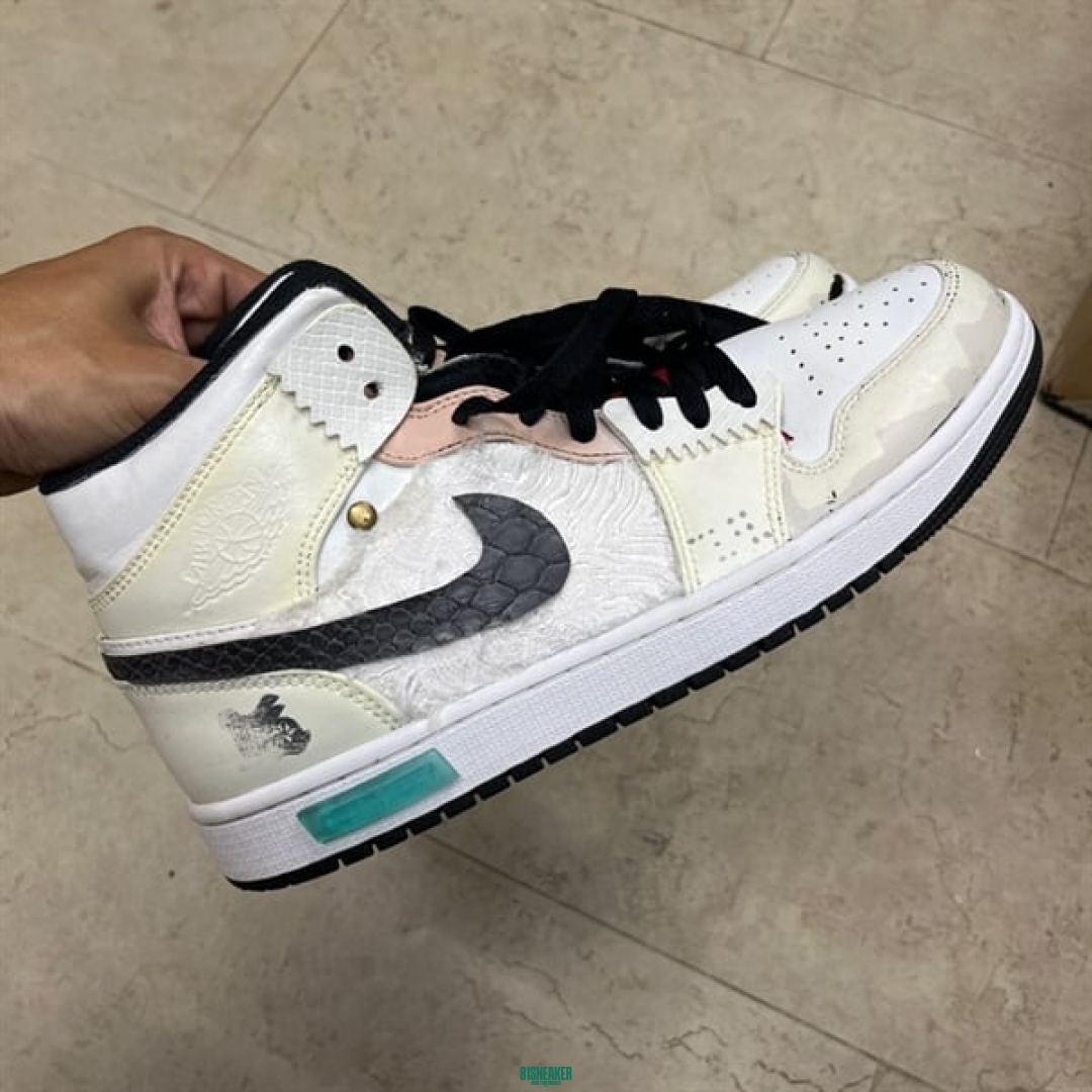jd2744 - 1S Mid Bred Toe Cus - 43