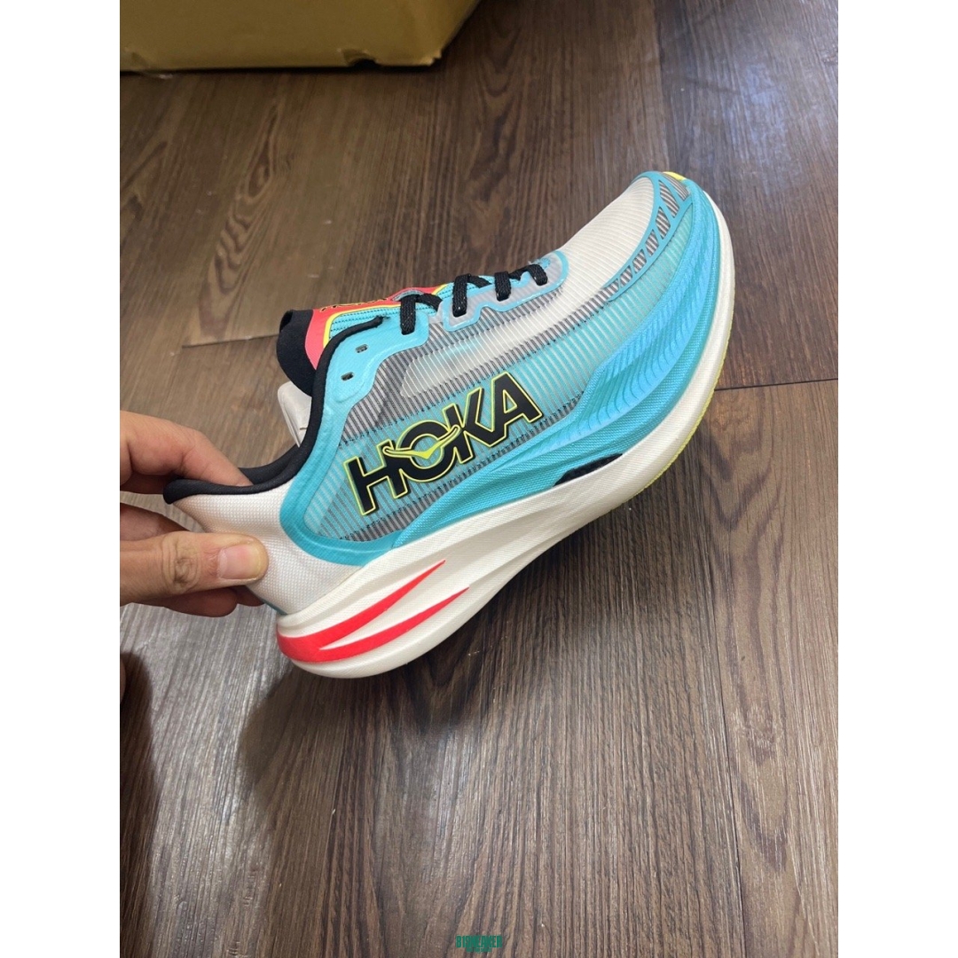CS4021 - HOKA CIELO X1 FB - 37