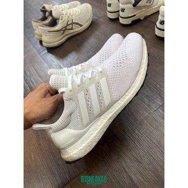 CS4055 - ADIDAS ULTRABOOST 1.0 WHITE - 42,5