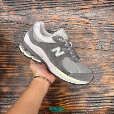 U2002RTF NEWBALANCE 2002 CASTLEROCK DS FB